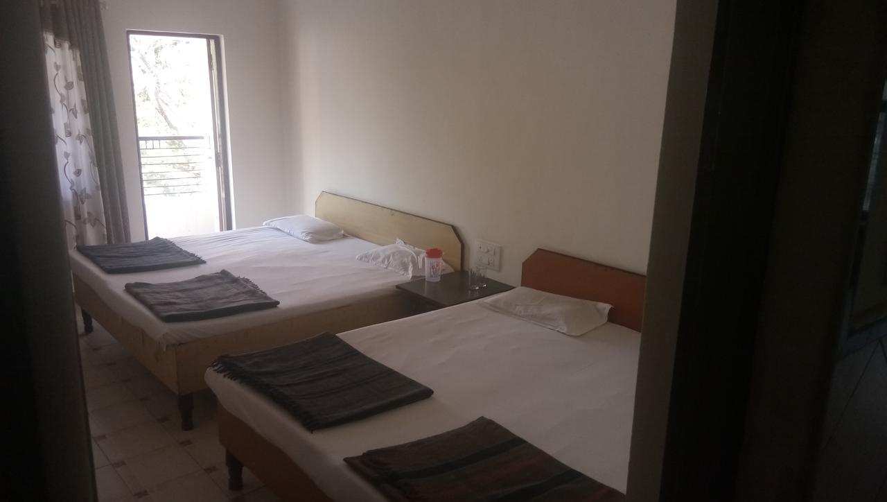 Grand Galaxy Hotel Krishna Nashik Eksteriør billede