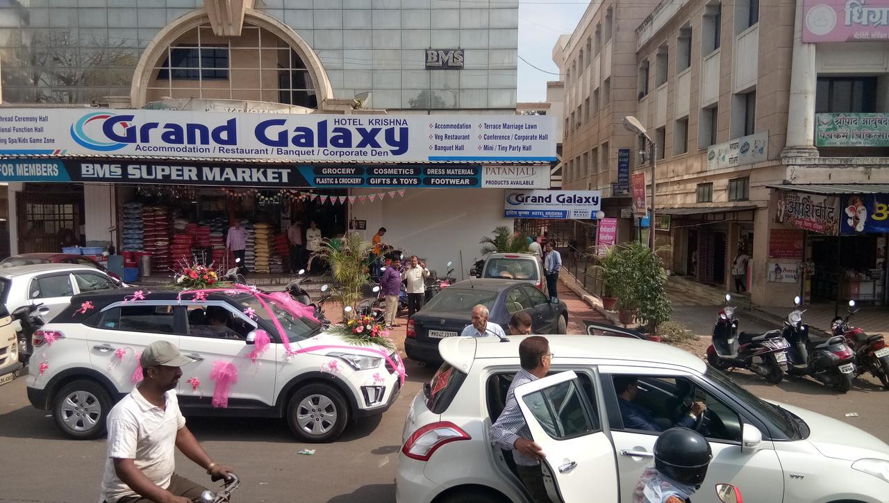 Grand Galaxy Hotel Krishna Nashik Eksteriør billede